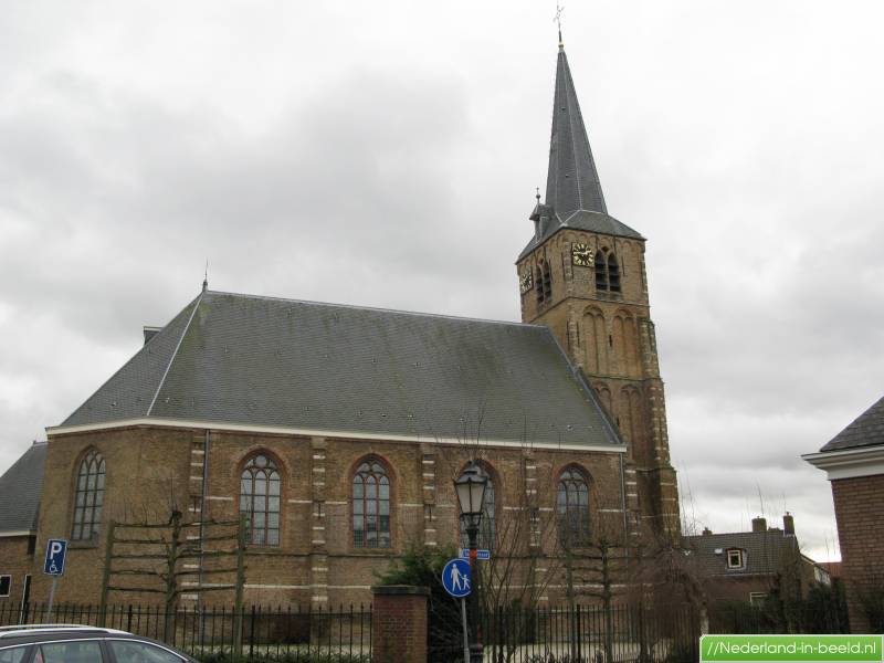 Oude Kerk Aan De Ijssel Nieuwerkerk Ad Ijssel > Kerkgang luchtfoto's / foto's | Nederland-in